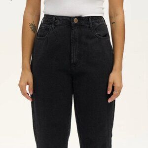 Lucy & Yak Dana Mom Jeans NWT washed black W38